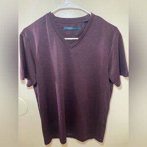 ✨Men’s Perry Ellis VNeck Shirt Size S